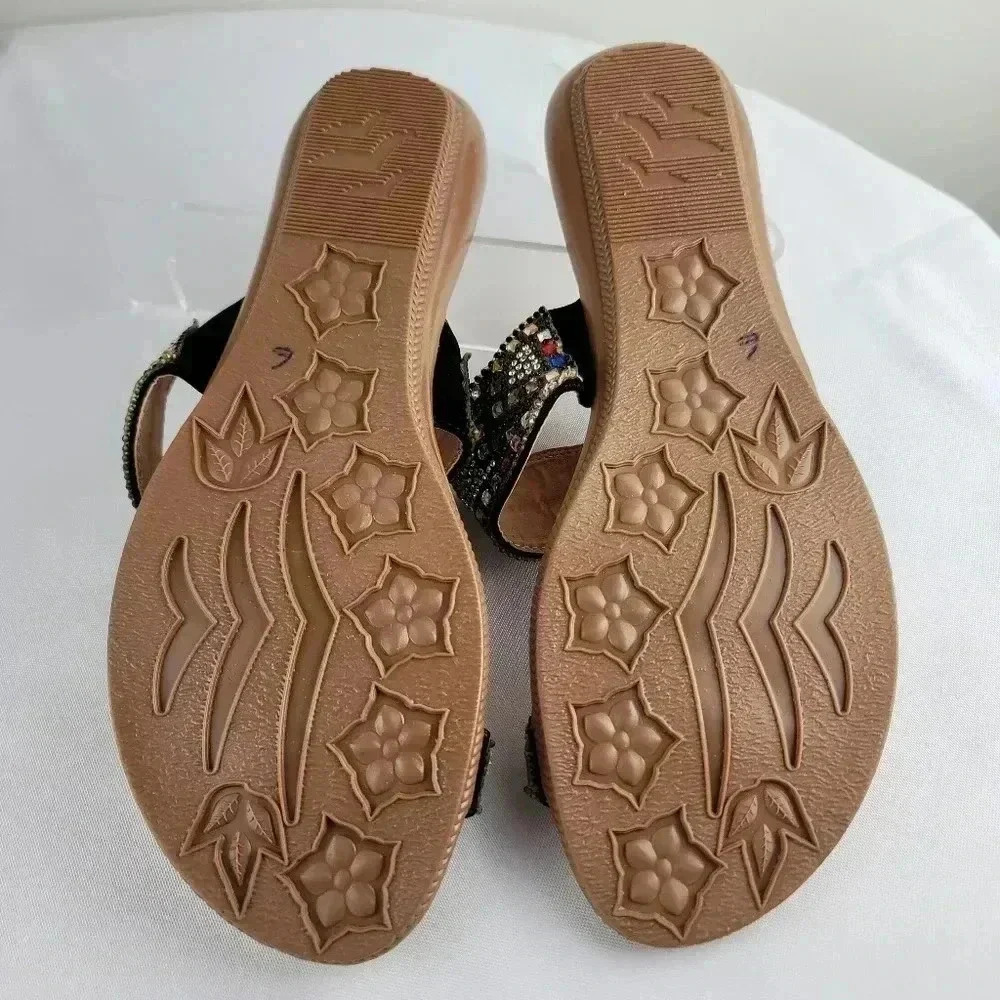 Embellished Toe-Ring Flat Sandals - Picture 5 of 5